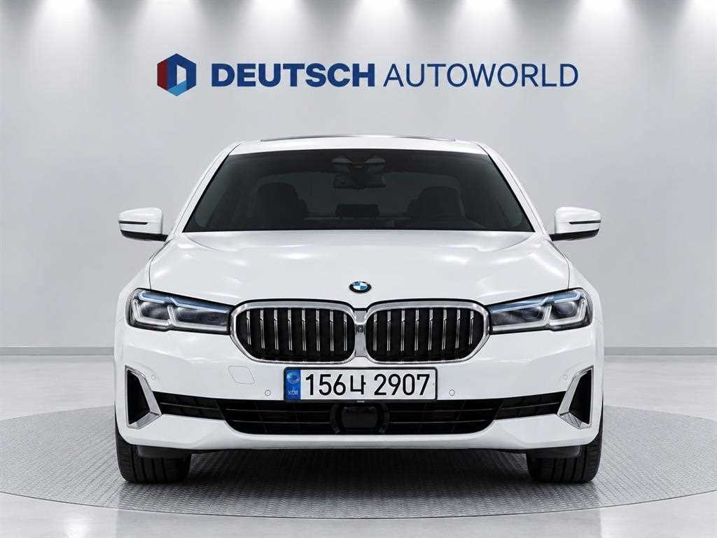 BMW 5시리즈 530e 럭셔리 사진