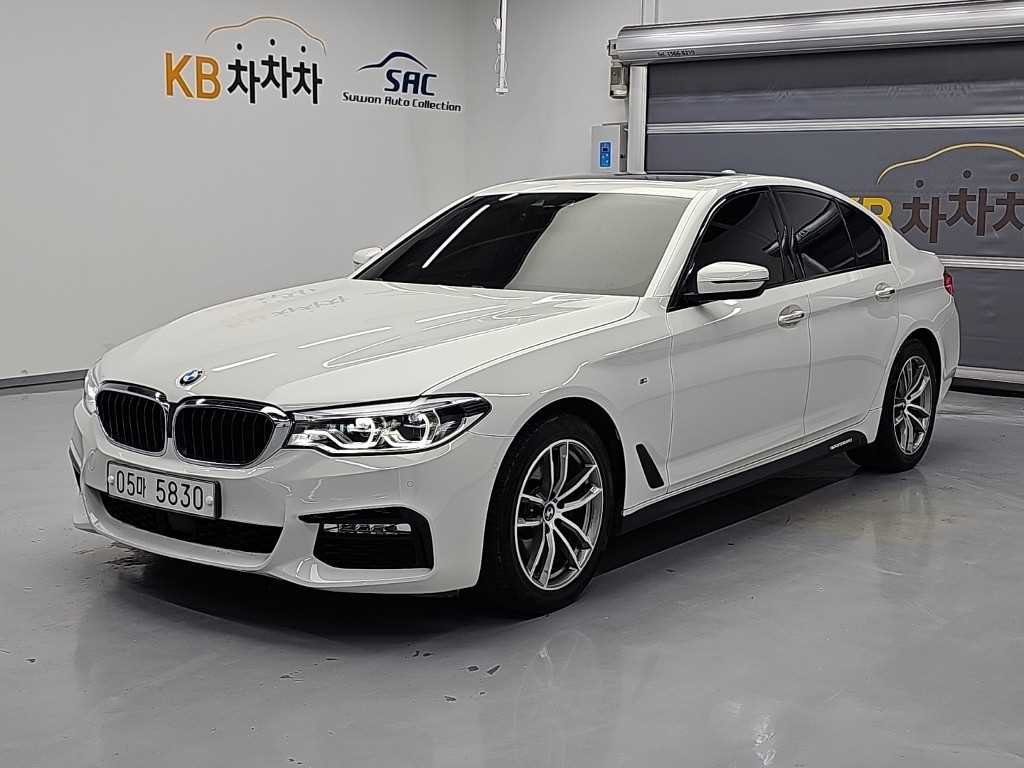 BMW 5시리즈 520d M 스포츠 사진 2/19