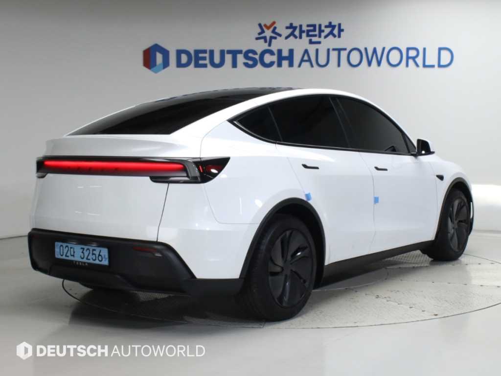 테슬라 모델 Y RWD 사진 2/20