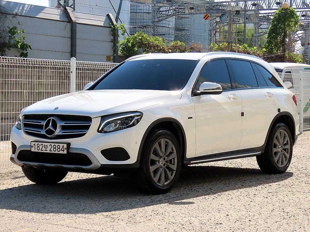 벤츠 GLC 클래스 GLC 350 e 4MATIC 사진 2/20
