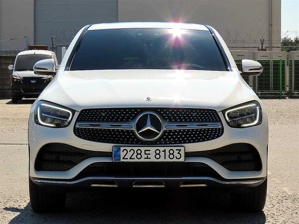 벤츠 GLC 클래스 GLC 300 e 4MATIC 쿠페 사진
