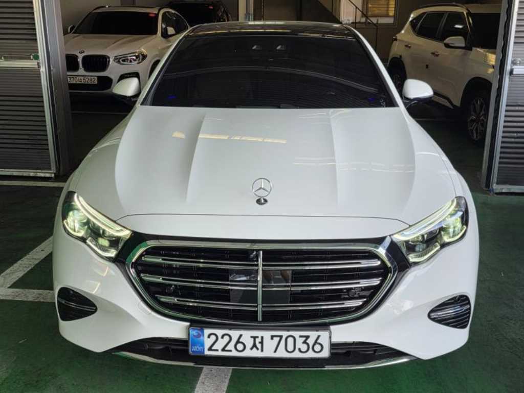 벤츠 E 클래스 E450 4MATIC 익스클루시브 사진