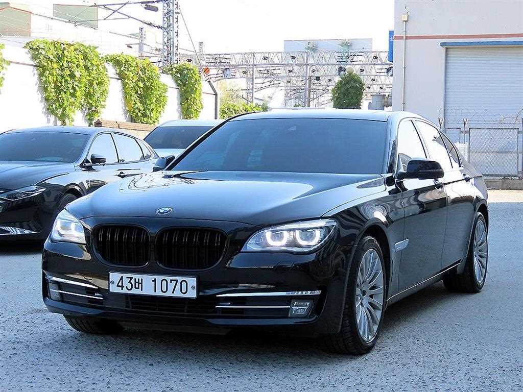 BMW 7시리즈 730 d xDrive 사진 2/20