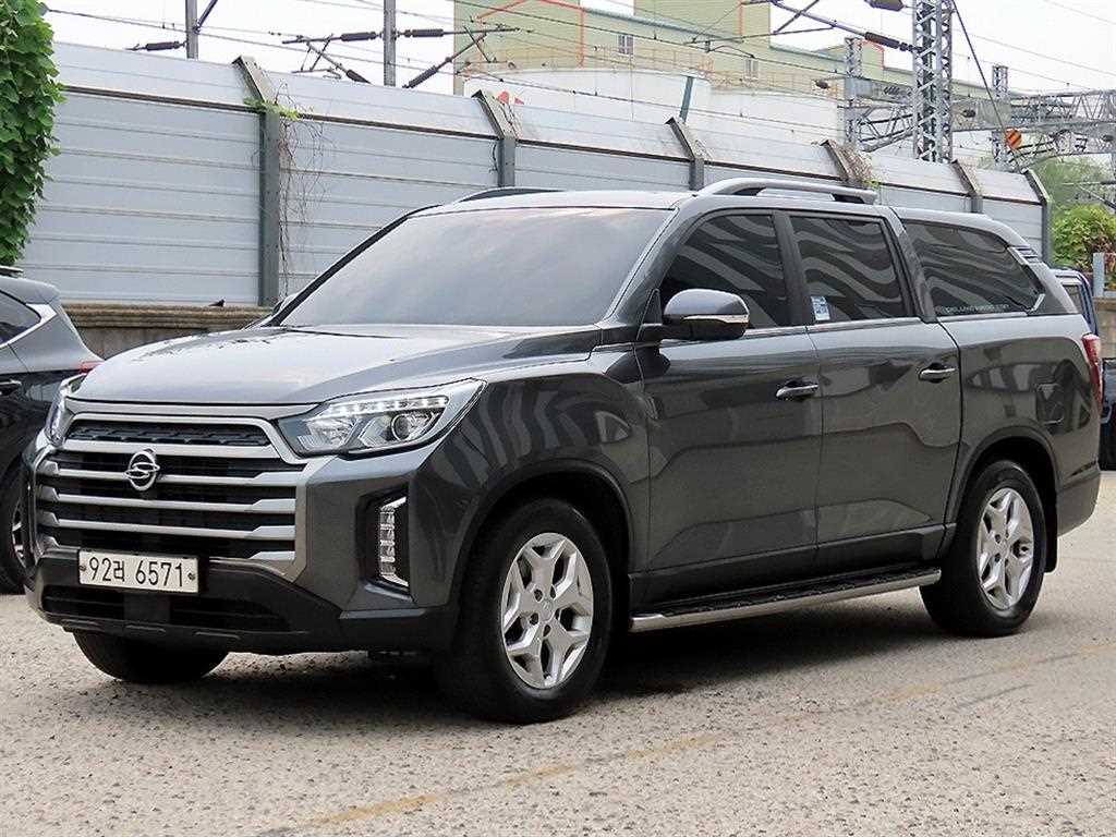 KGM 렉스턴 디젤 2.2 4WD 프레스티지 사진 2/20