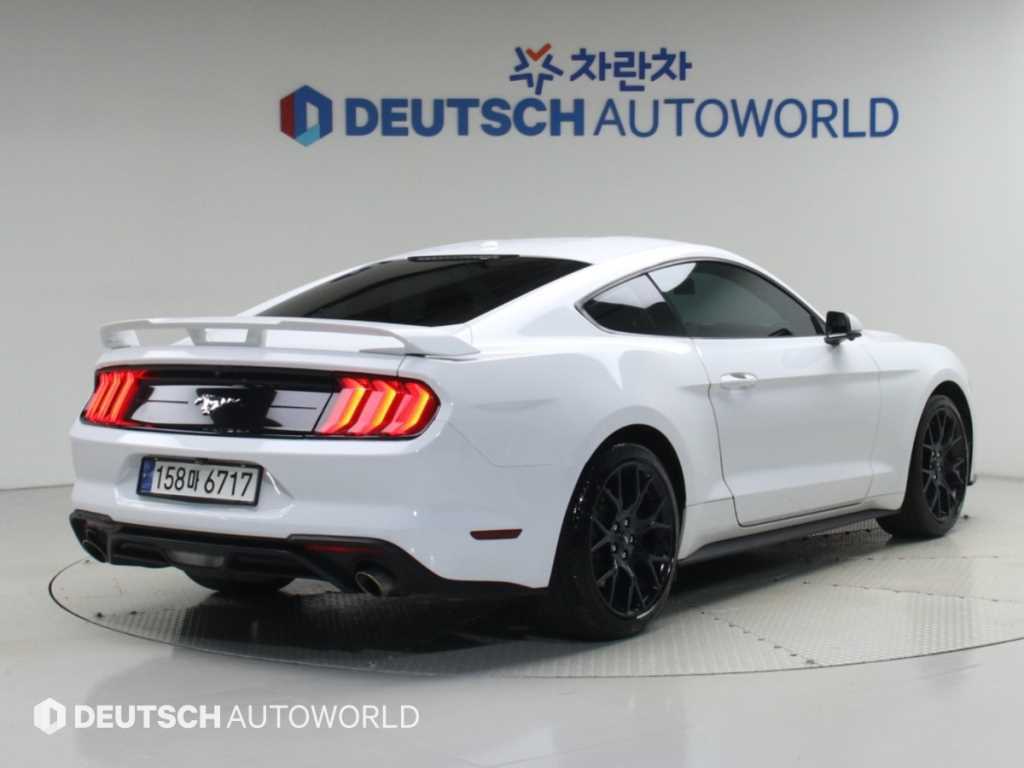 포드 머스탱 쿠페 사진 2/20