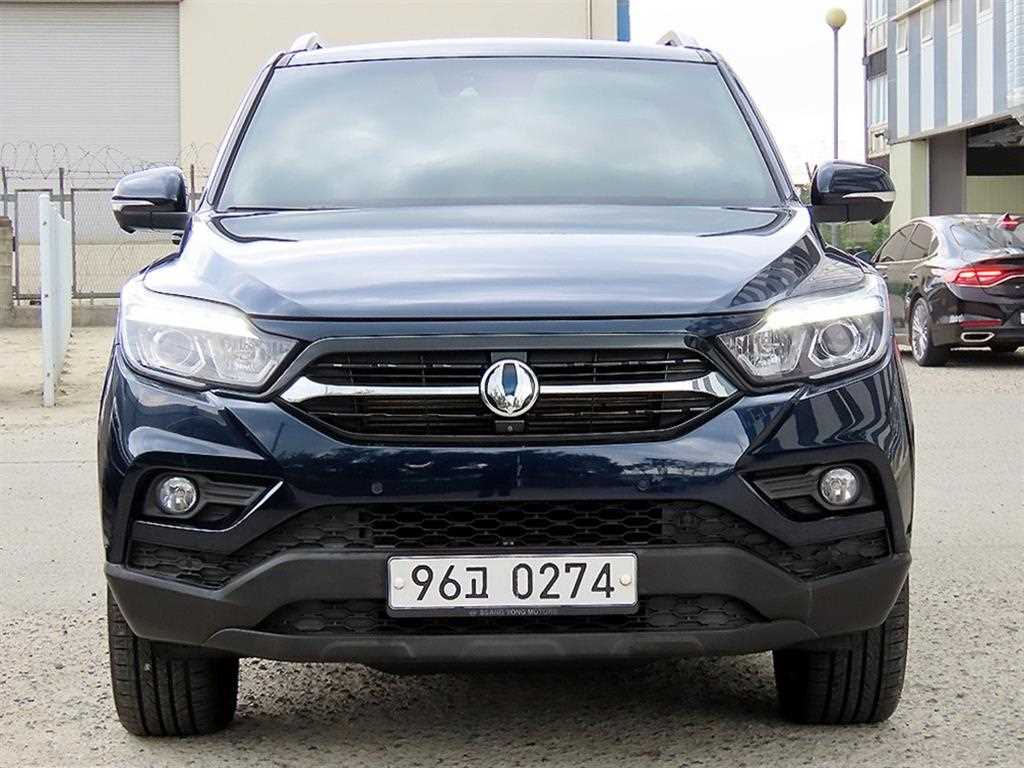 KGM 렉스턴 4WD 디젤 2.2 프레스티지 사진 2/20