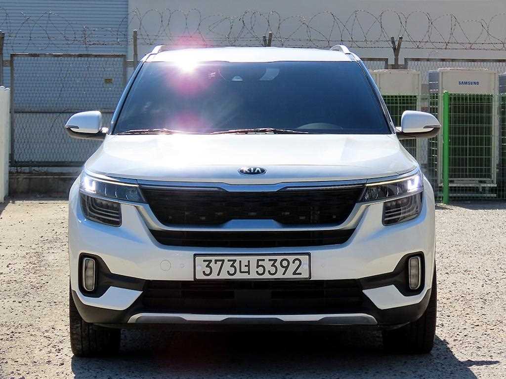 기아 셀토스 가솔린 1.6 터보 2WD 시그니처 사진