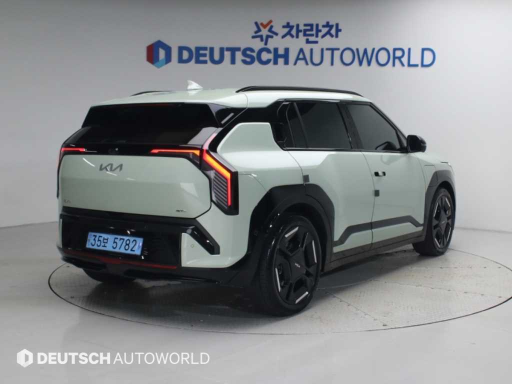 기아 EV3 롱레인지 2WD GT 라인 사진 2/20