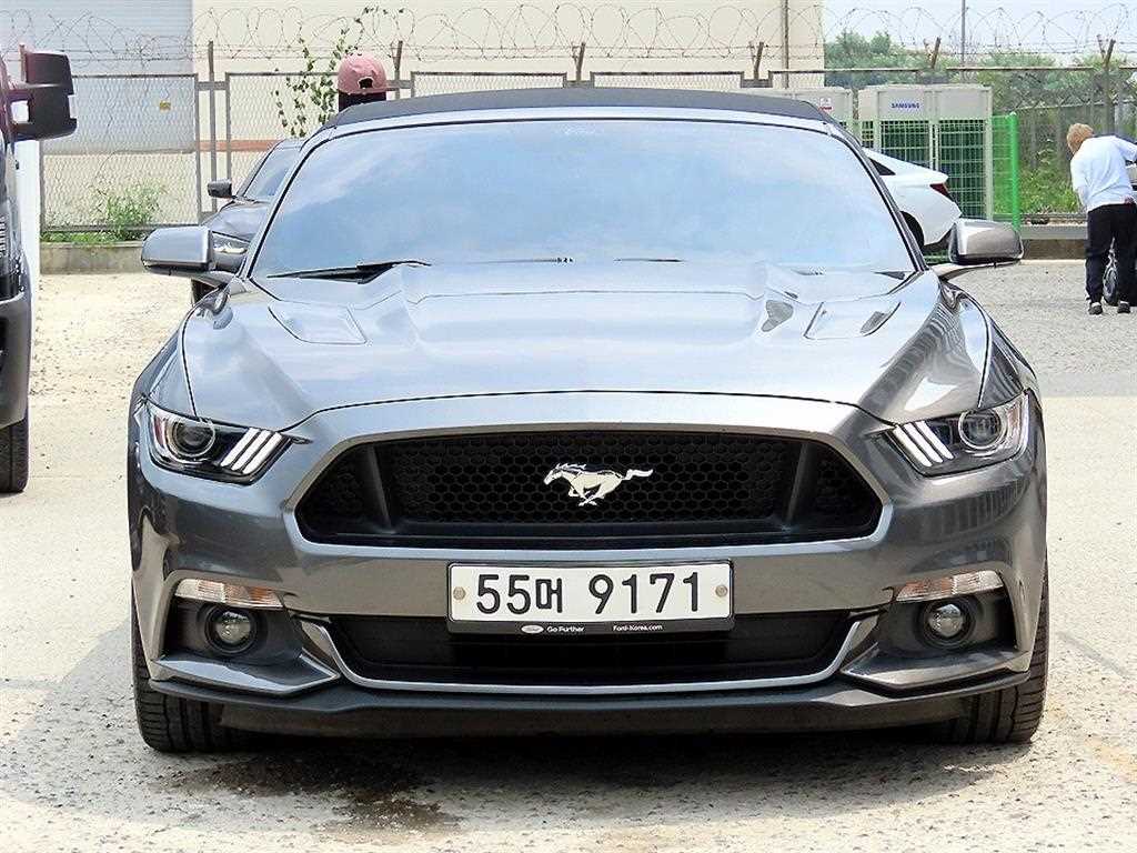 포드 머스탱 5.0 GT 컨버터블 프리미엄 사진