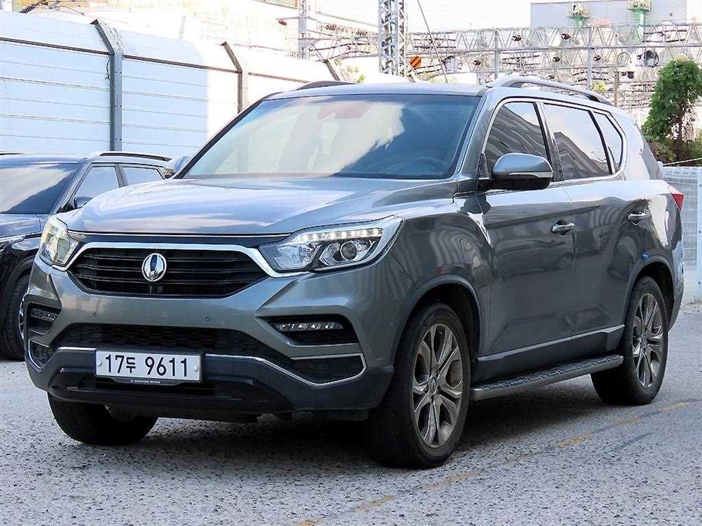 KGM 렉스턴 디젤 2.2 4WD 헤리티지 사진 2/18