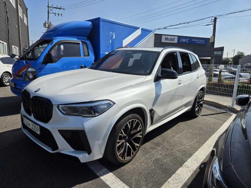 BMW X5M 4.4 컴페티션 사진 2/12