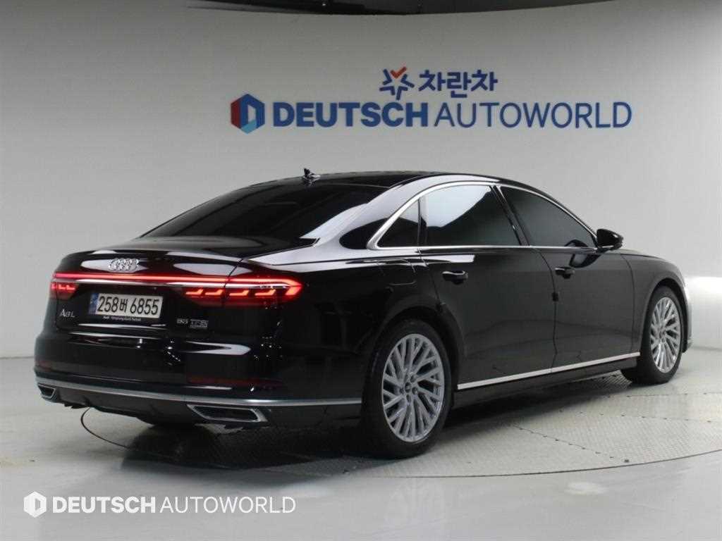 아우디 A8 55 TFSI 콰트로 LWB 사진 2/20