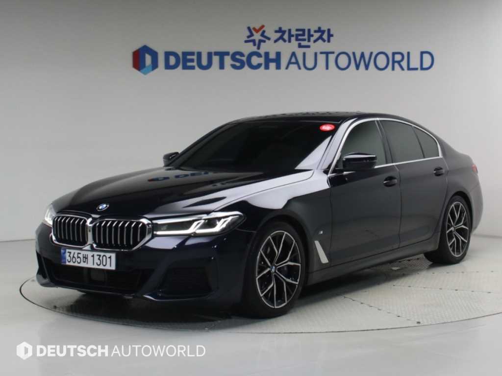 BMW 5시리즈 530i xDrive M 스포츠 사진