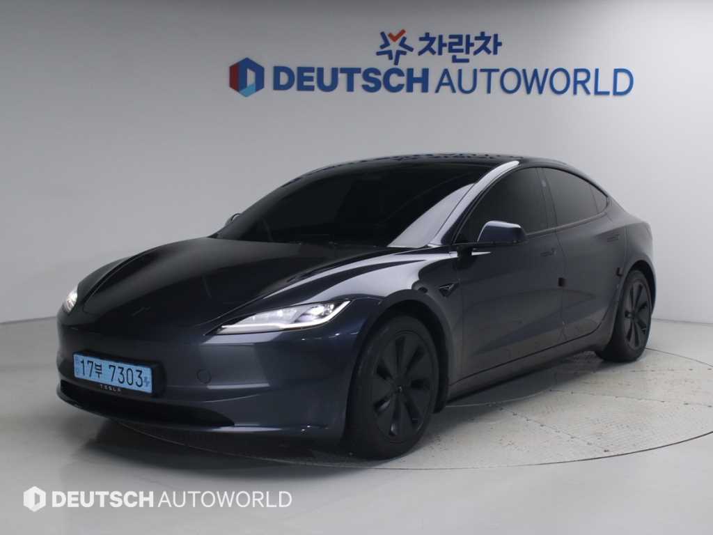 테슬라 모델 3 RWD 사진