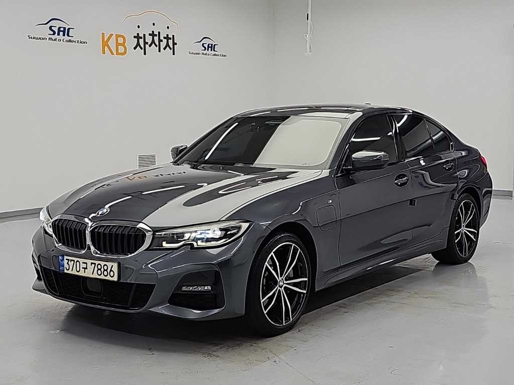BMW 3시리즈 330e M 스포츠 사진