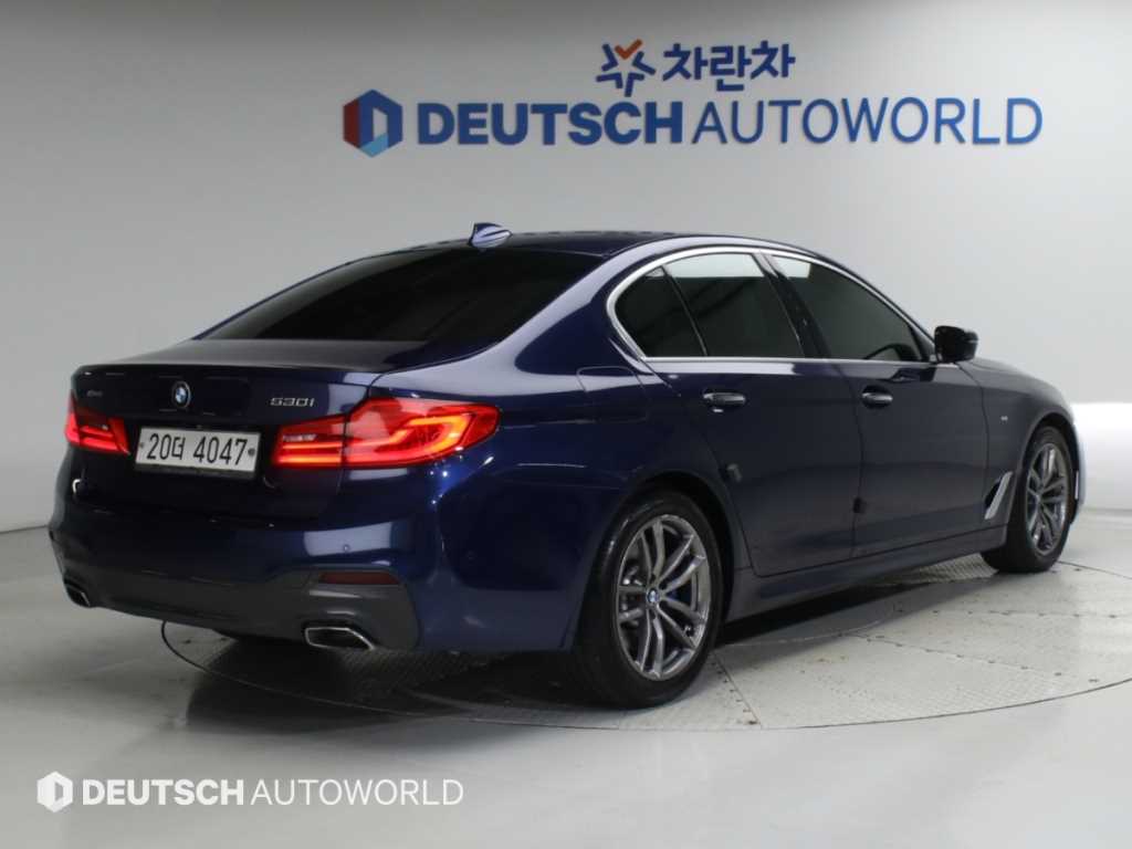 BMW 5시리즈 530i M 스포츠 플러스 사진 2/20