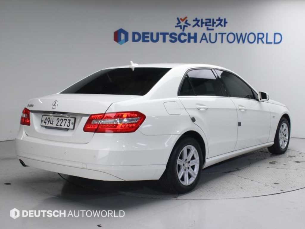 벤츠 E 클래스 E200 CGI 사진 2/20