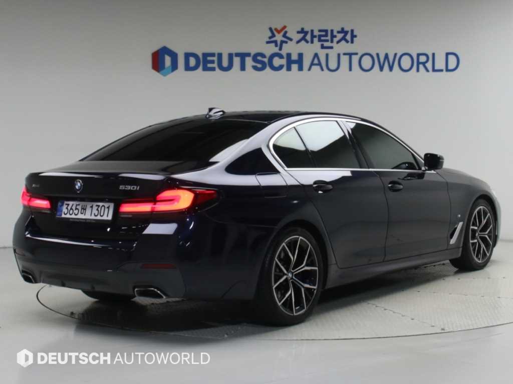 BMW 5시리즈 530i xDrive M 스포츠 사진 2/20