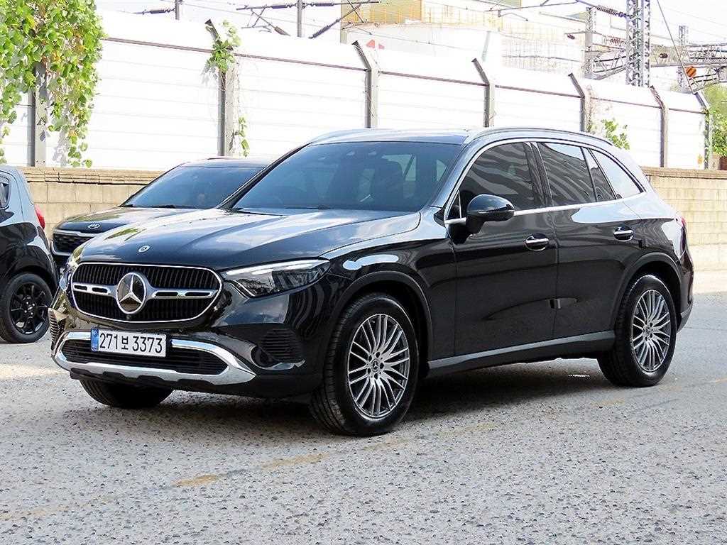 벤츠 GLC 클래스 GLC300 4MATIC 아방가르드 사진 2/20