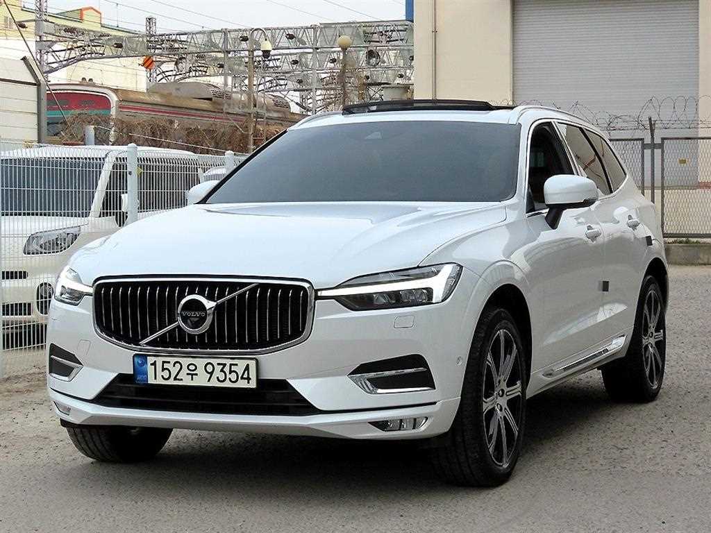 볼보 XC60 B6 AWD 인스크립션 사진 2/20
