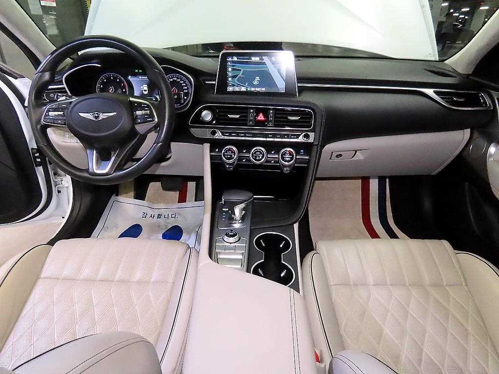 제네시스 G70 2.0T 슈프림 사진
