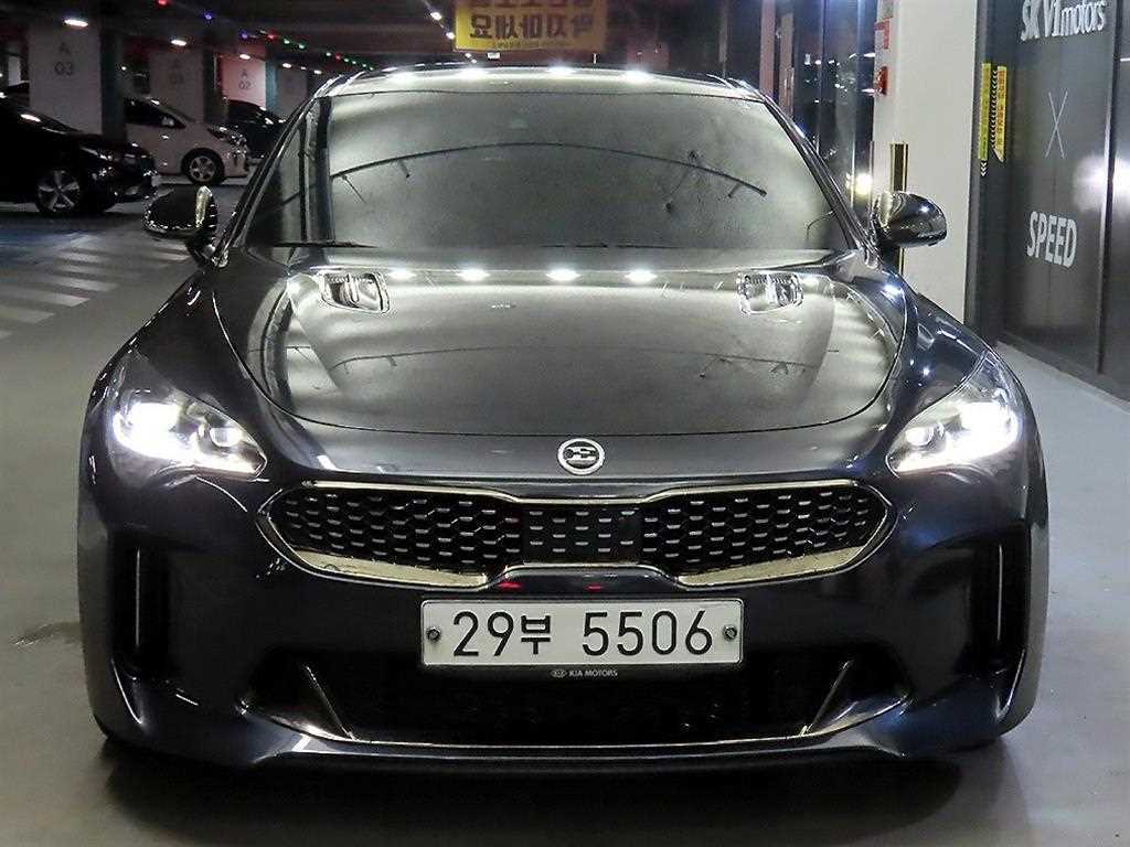 기아 스팅어 가솔린 2.0 터보 AWD 플래티넘 사진 2/20