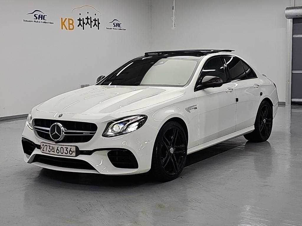 벤츠 E 클래스 E63 AMG 4MATIC+ 사진