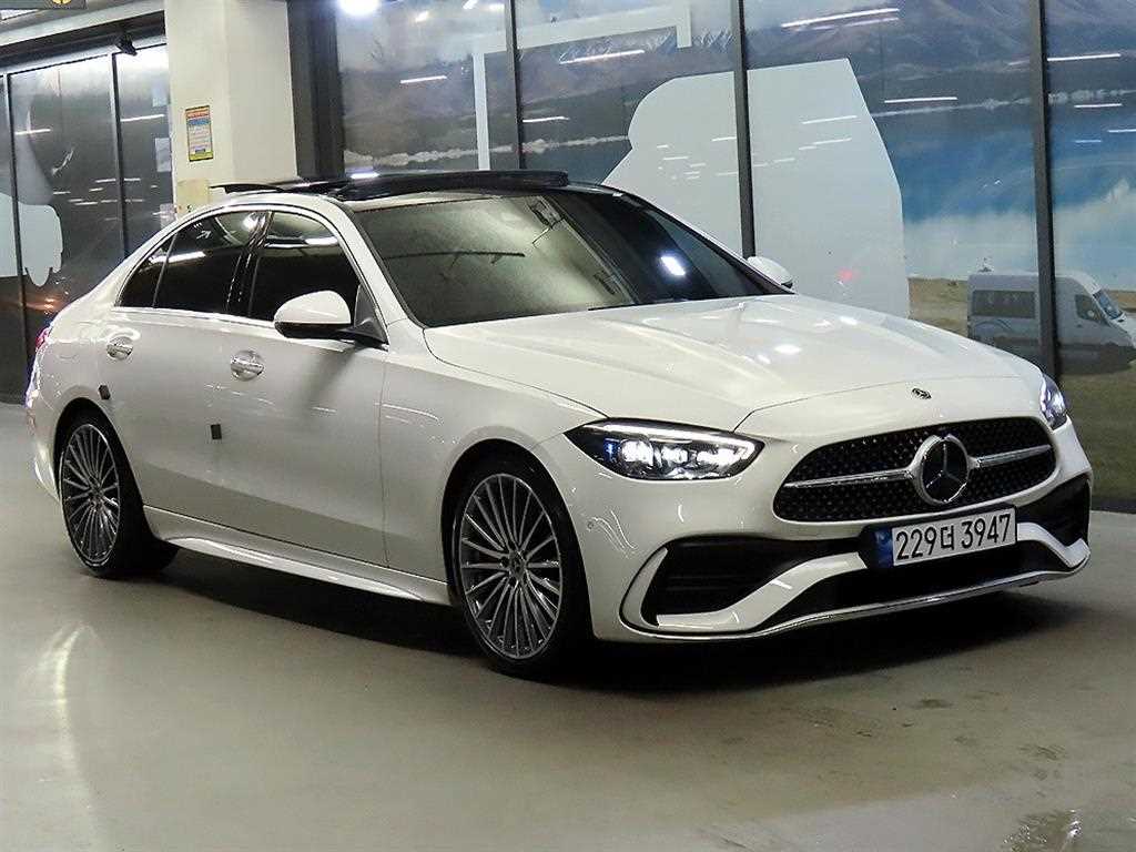 벤츠 C 클래스 C300 4MATIC AMG 라인 사진