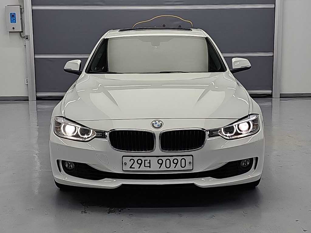 BMW 3시리즈 320i 사진 2/20
