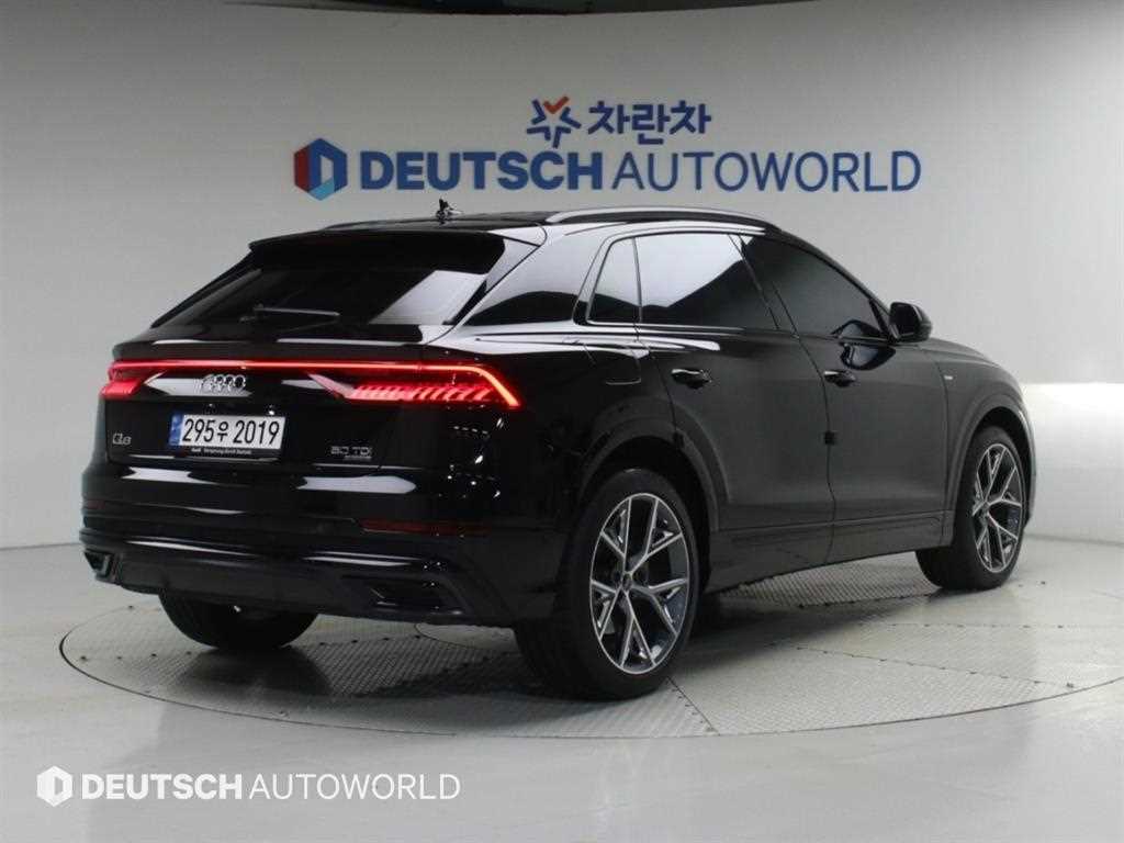 아우디 Q8 50 TDI 콰트로 프리미엄 사진 2/20