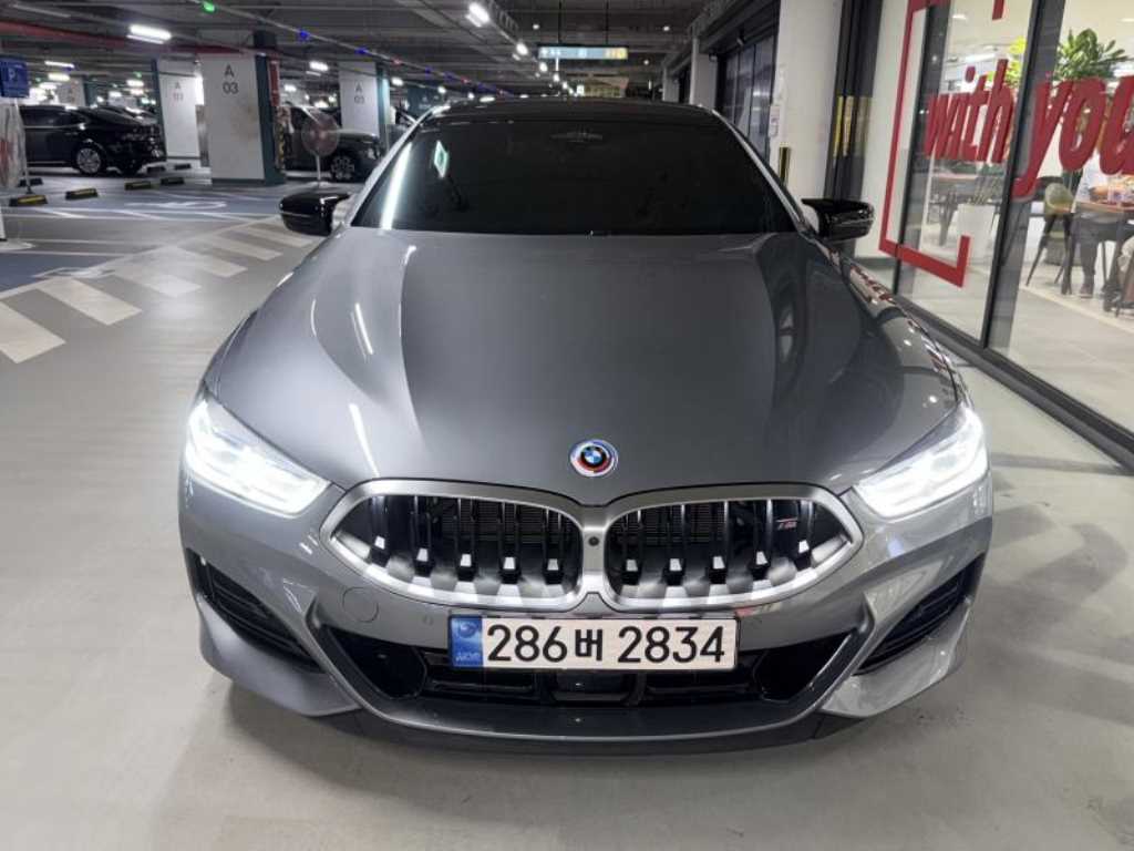 BMW 8시리즈 M850i xDrive 그란 쿠페 사진