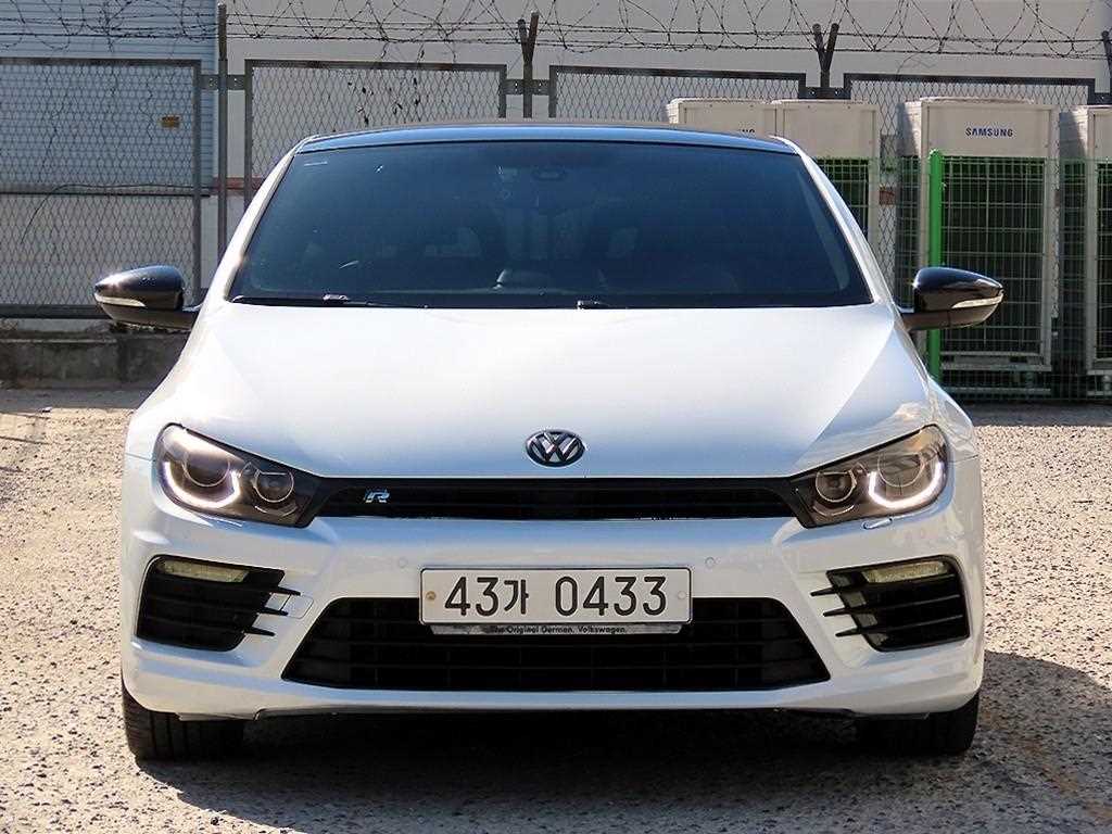 폭스바겐 시로코 2.0 TDI R-LINE 사진