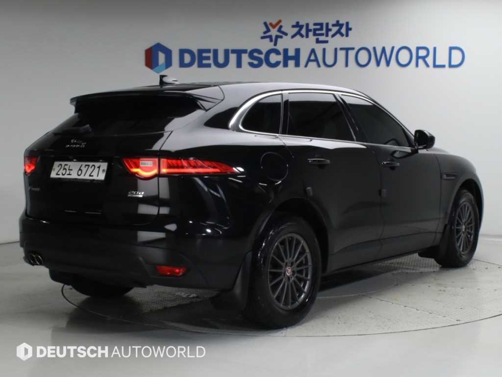 재규어 F-PACE 20d 프레스티지 사진 2/20