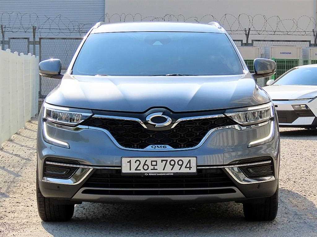 르노코리아 QM6 2.0 LPe LE 2WD 사진 2/19