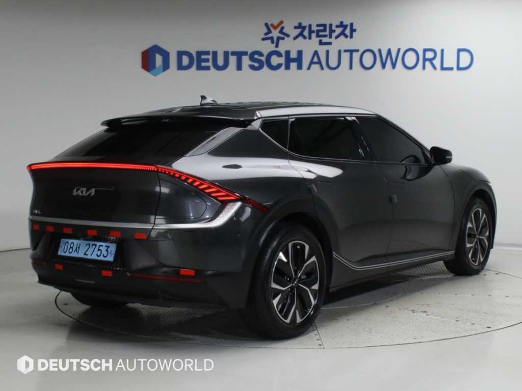 기아 EV6 롱레인지 에어 사진 2/20