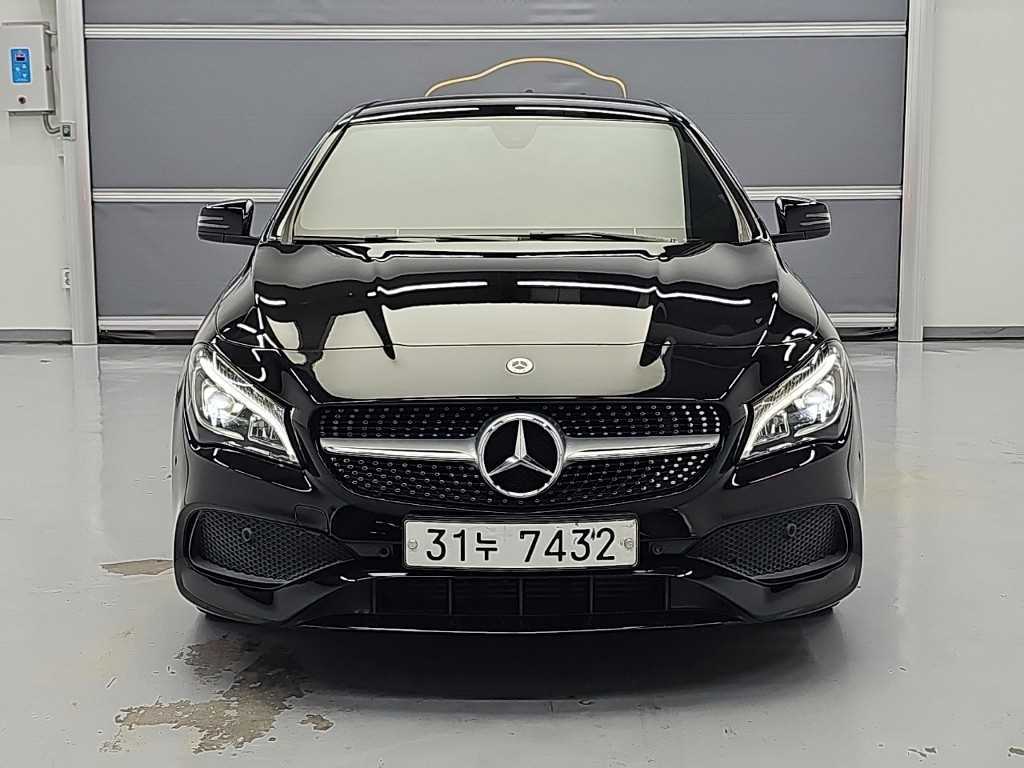 벤츠 CLA 클래스 CLA 220 AMG LINE 사진 2/19
