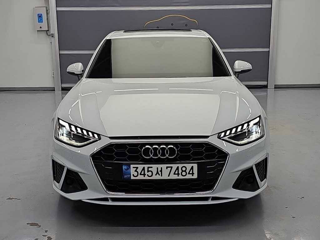 아우디 A4 40 TFSI 프리미엄 사진 2/18