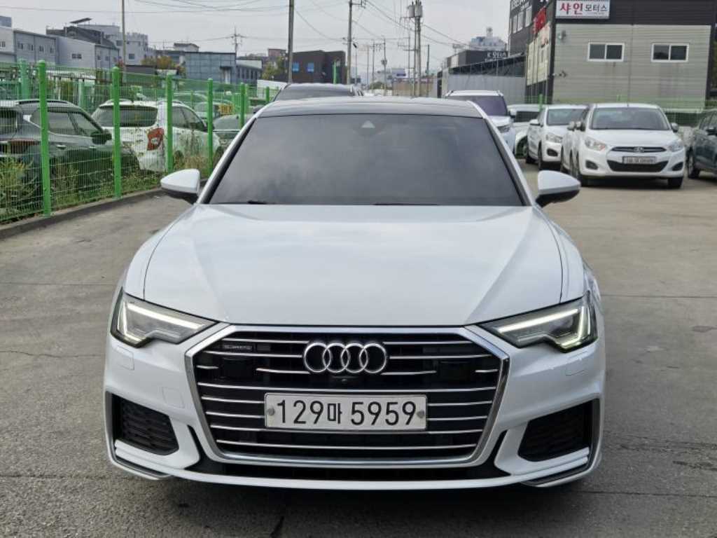 아우디 A6 45 TFSI 콰트로 프리미엄 사진 2/20