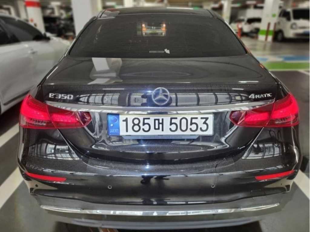 벤츠 E 클래스 E350 4MATIC AMG LINE 사진 2/9