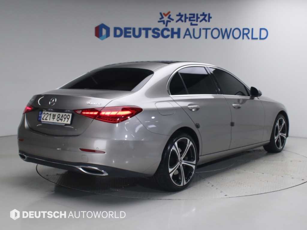 벤츠 C 클래스 C300 4MATIC 아방가르드 사진 2/20