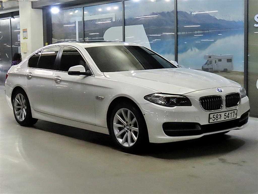 BMW 5시리즈 528i 사진