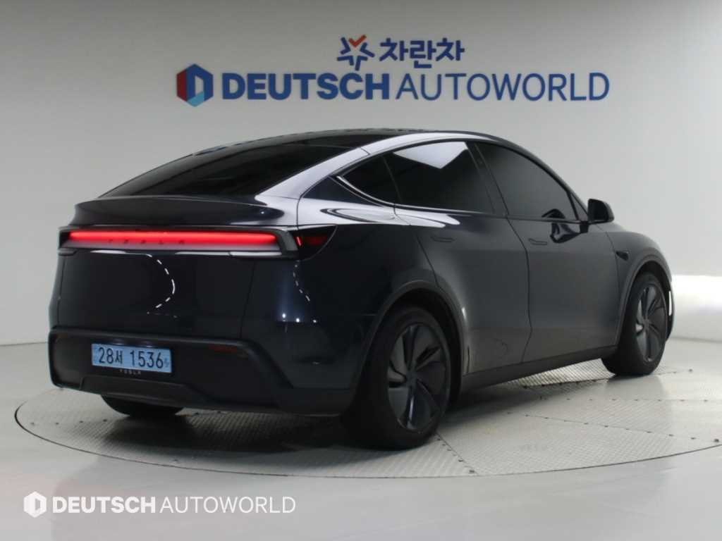 테슬라 모델 Y RWD 사진 2/20