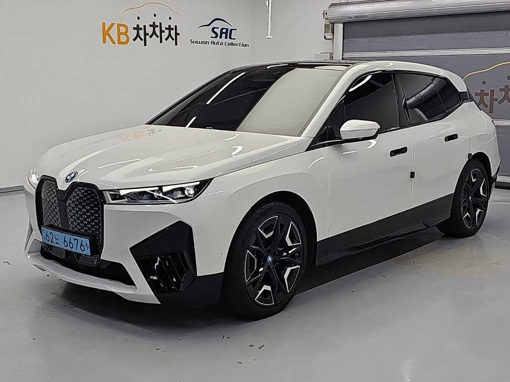 BMW iX xDrive 50 스포츠 플러스 사진