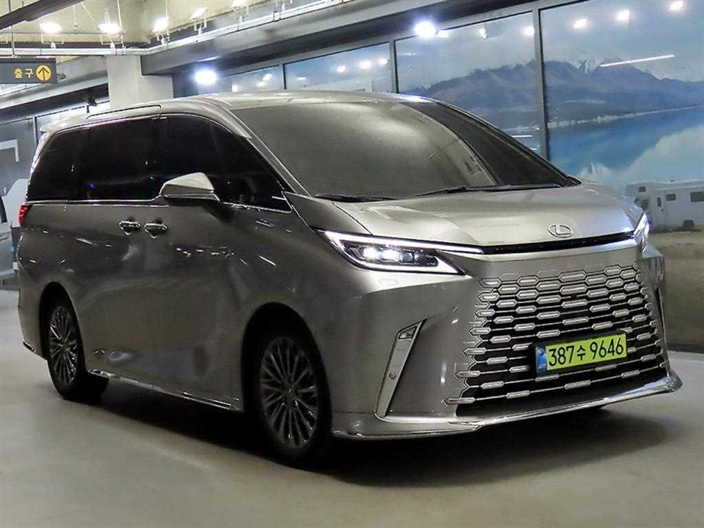 렉서스 LM 500h 로열 사진