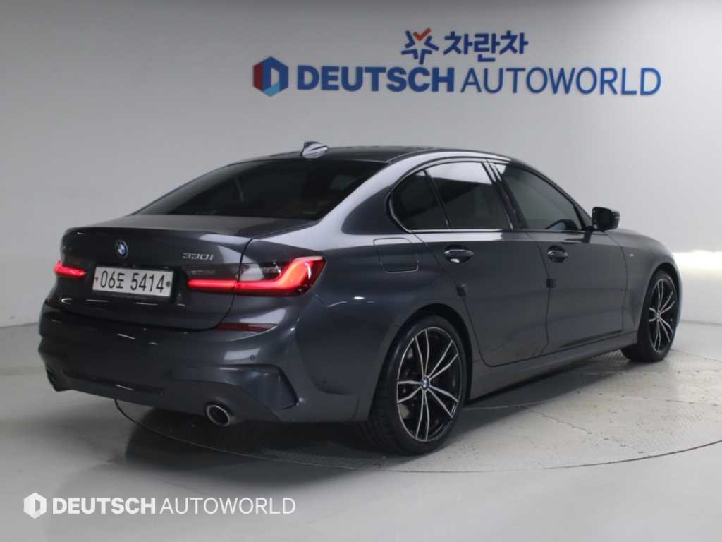 BMW 3시리즈 330i xDrive 럭셔리 사진 2/20