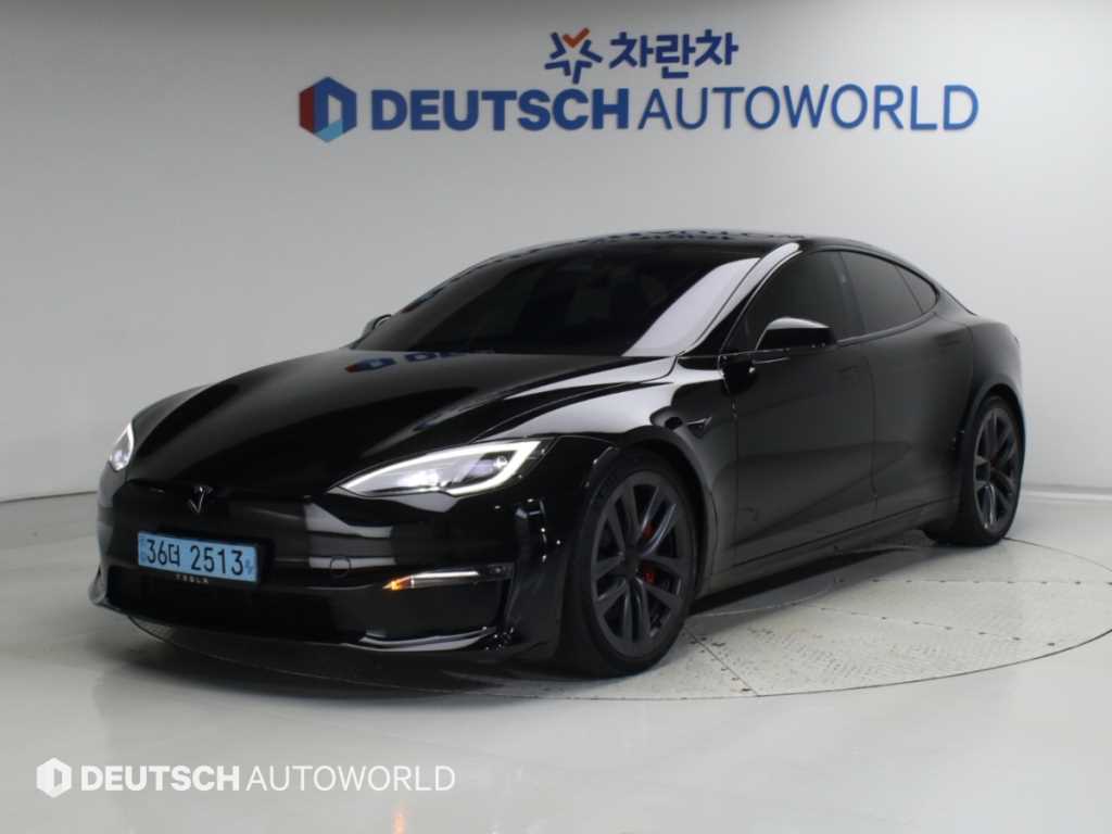 테슬라 모델 S 플레이드 사진