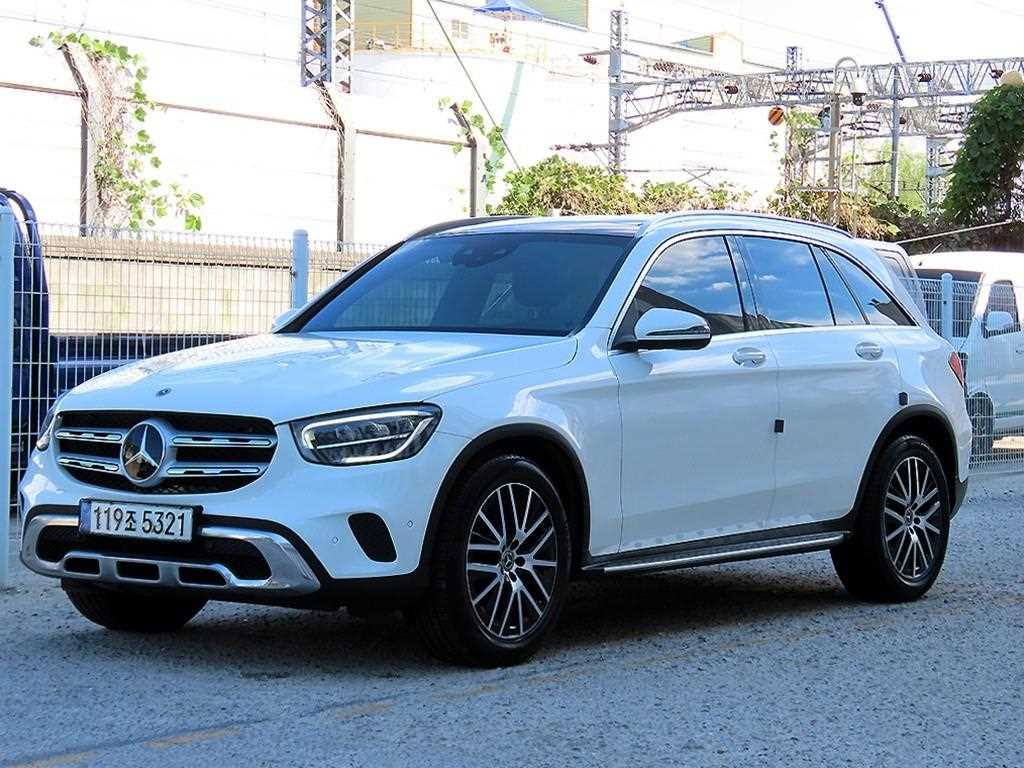 벤츠 GLC 클래스 GLC 220 d 4MATIC 사진 2/20