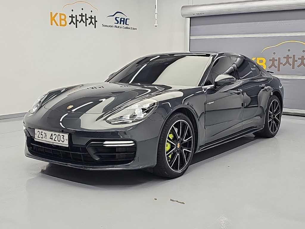 포르쉐 파나메라 2.9 4 E-HEV 사진