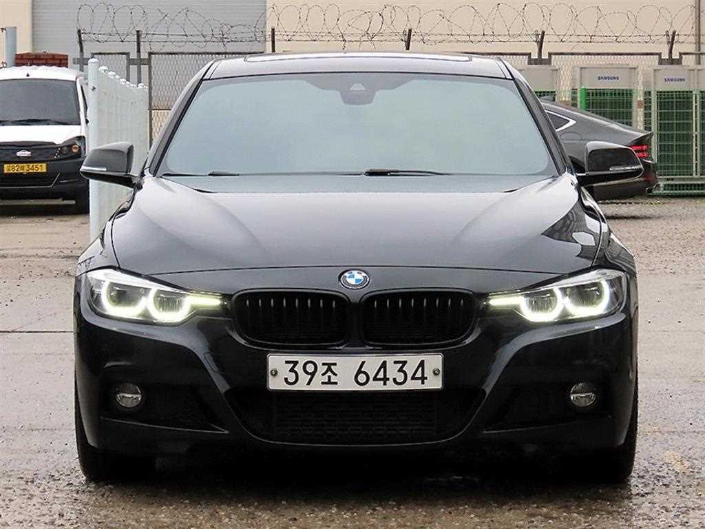 BMW 3시리즈 320d M 스포츠 쉐도우 사진