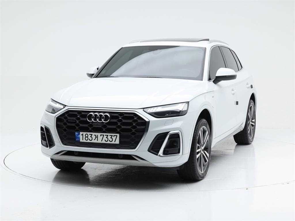 아우디 Q5 45 TFSI 콰트로 사진